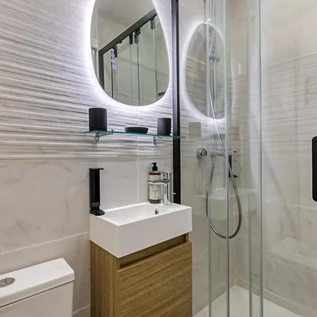 Petit Vicomte Joli Place Du Vieux Marche Apartment