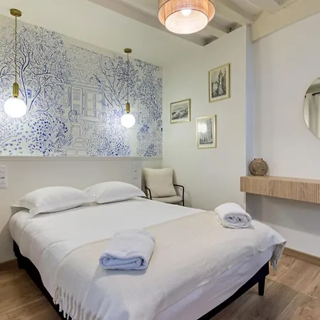 Petit Vicomte Joli Place Du Vieux Marché