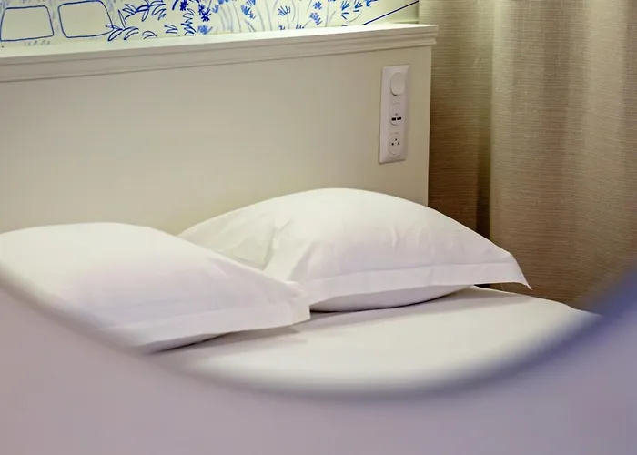 Petit Vicomte Joli Place Du Vieux Marché Rouen