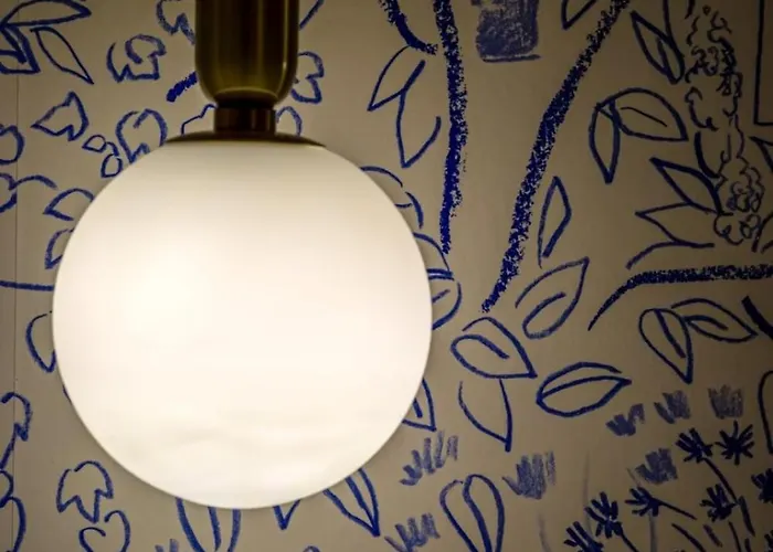 Petit Vicomte Joli Place Du Vieux Marché Rouen